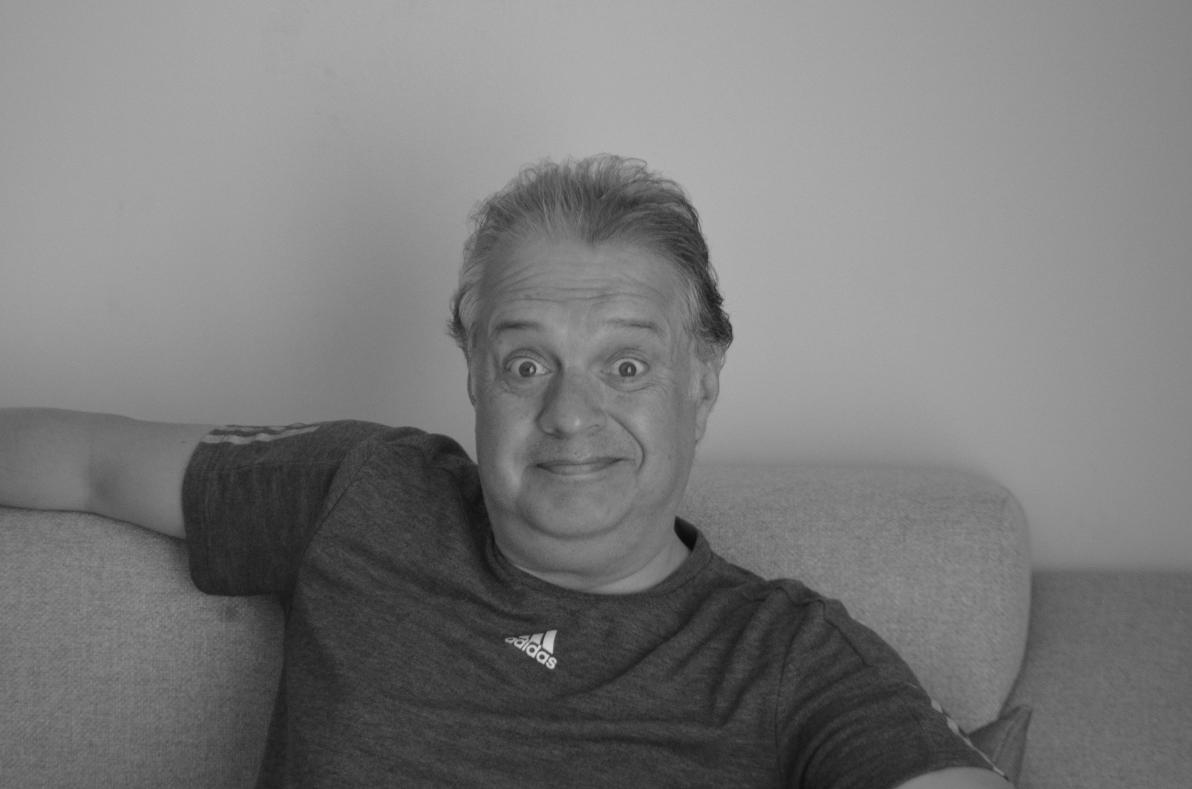 retrato en blanco y negro de hombre